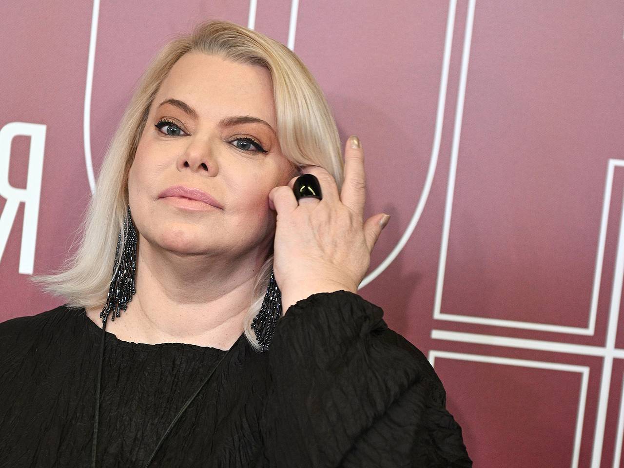 Поплавская обвинила Минкульт в либеральном лобби из-за Богомолова